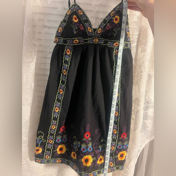 Angie embroidered dress /long tank - Picture 3 of 5